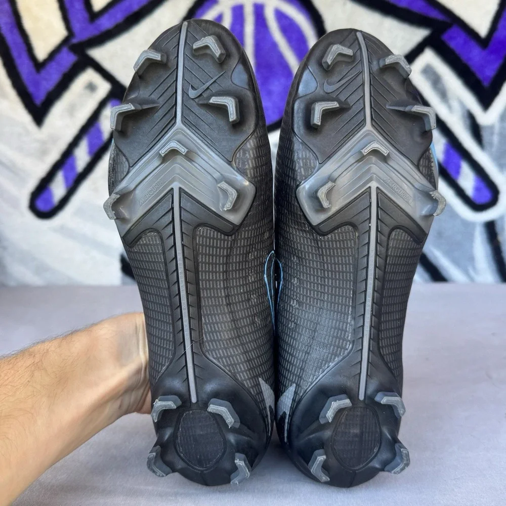 Nike product pair